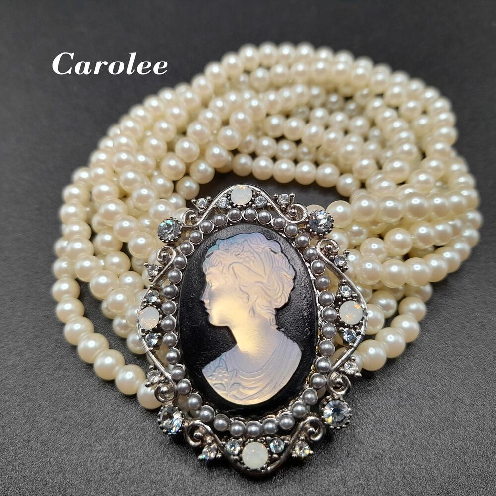 Vintage Carolee Cameo Faux Pearl Bracelet Rhinestone Magnetic Clasp